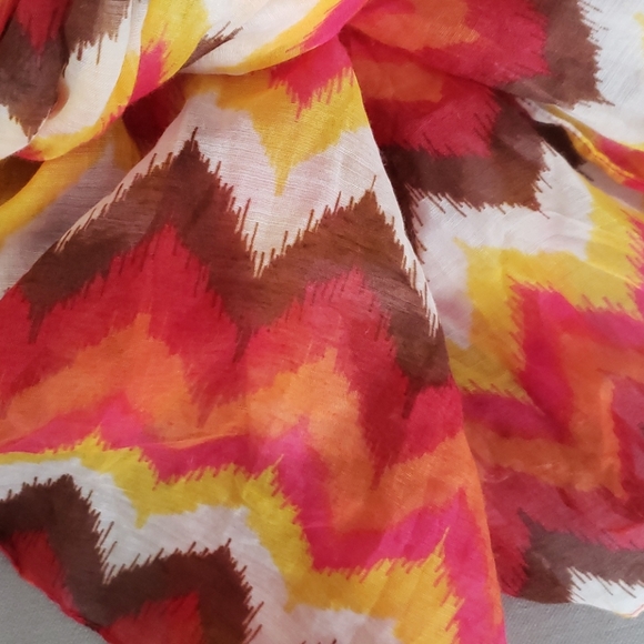 H&M Scarf - Picture 2 of 4